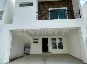 Casa · 194m² · 3 Recámaras · 2 Estacionamientos · Casa en Renta en Santa Catarina