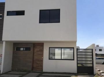 Casa en condominio de 3 habitaciones, Zapopan · Casa en Venta en La Moraleja