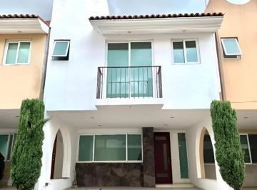 Casa de 3 habitaciones, San Pedro Cholula · Venta de Casa en Remate en Fraccionamiento Florencia en San Pedro Cholula en Puebla