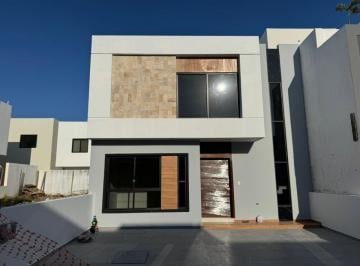 Casa de 4 habitaciones, Mazatlán · Casa en Venta en Coto Platino Real del Valle