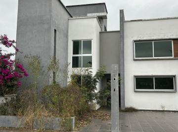 Casa · 257m² · Venta Casa en Fracc. La Laguna