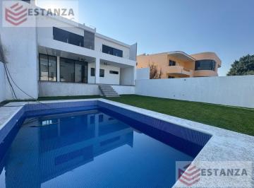Casa · 313m² · 4 Recámaras · 2 Estacionamientos · Burgos Casa - Clave Cs809