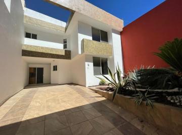 FACHADA INTERIOR · Casa - Lomas del Sol