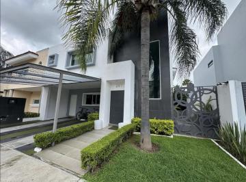 Casa de 3 habitaciones, Zapopan · Casa en Venta Jardín Real Coto 11