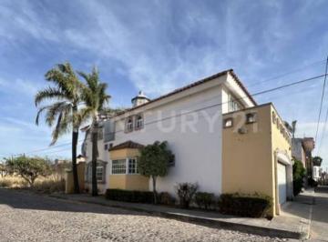 Casa · 204m² · 3 Recámaras · 2 Estacionamientos · Casa en Venta Yahualica