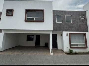 Casa · 290m² · 3 Recámaras · 3 Estacionamientos · Casa en Renta Jardin Real