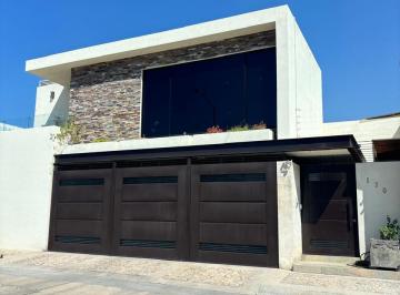 Casa de 5 habitaciones, León · Casa en Venta en Jardines del Campestre