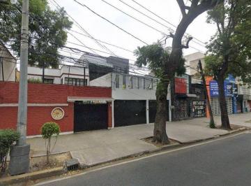 Casa de 4 habitaciones, Coyoacán · Casa en Venta en Canal de Miramontes en Coyoacan