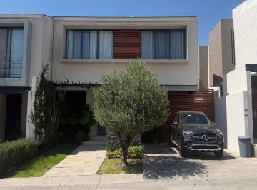 Casa · 254m² · 3 Recámaras · 2 Estacionamientos · Casa en Venta Lomas del Molino 2, León Guanajuato