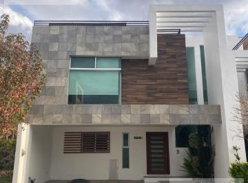 Casa · 5 Recámaras · 2 Estacionamientos · Renta Casa Parque Campeche Lomas de Angelopolis