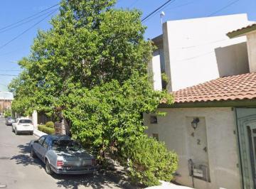 Casa de 4 habitaciones, Monterrey · Casa en Venta en Mitras Norte