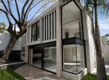 Casa de 3 habitaciones, Cuernavaca · Casa en Venta en Privada en La Colonia Lomas del Mirador
