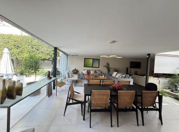 Casa en condominio · 300m² · 4 Recámaras · 2 Estacionamientos · Casa en Condominio en Bosques de La Herradura