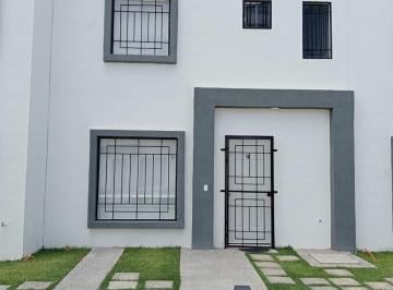 Casa · 92m² · 3 Recámaras · 1 Estacionamiento · Casa en Paraíso Vallarta
