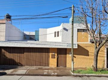 Casa de 4 habitaciones, Zapopan · Casa en Venta en Chapalita