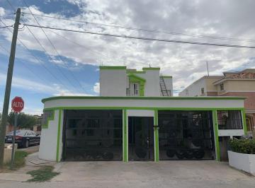 Casa · 4 Recámaras · Casa en Fraccionamiento Valle del Sol