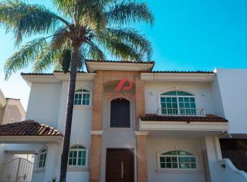 Casa en condominio de 3 habitaciones, Zapopan · Casa en Venta en Jardín Real, Zapopan | 3 Rec con Baño y Cuarto de Servicio