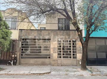 Casa · 99m² · 3 Recámaras · 2 Estacionamientos · Casa Amueblada en Renta en Santa Cecilia, Apodaca