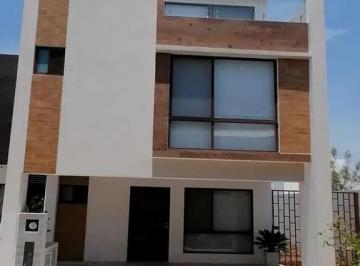 Casa · 182m² · 4 Recámaras · 2 Estacionamientos · Casa en Fraccionamiento Zibatá