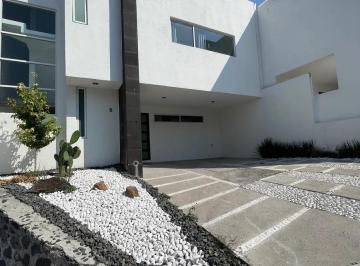 Casa · 188m² · 3 Recámaras · 2 Estacionamientos · Casa en Renta en Condominio en Zibatá, El Marqués