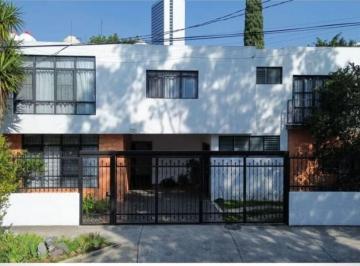Casa de 7 habitaciones, Guadalajara · Casa en Venta Chapalita Remodelada Ideal Para Inversionistas o Para Vivir y Rentar Una Planta