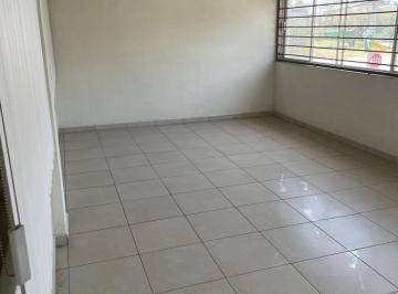 Casa · 288m² · 6 Recámaras · 1 Estacionamiento · Casa con Uso de Suelo Comercial Rincón de Guadalupe Nl