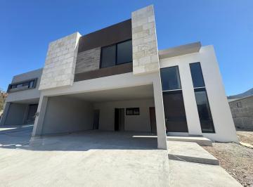 Casa · 363m² · 3 Recámaras · 3 Estacionamientos · Casa en Venta Col: Mandalas Residencial en Las Misiones, Santiago