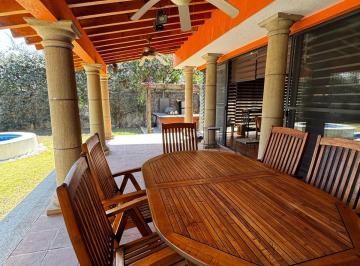 Casa · 340m² · 4 Recámaras · 2 Estacionamientos · Casa - Centro Jiutepec