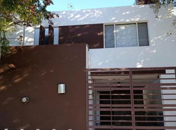 Casa de 3 habitaciones, García · Casa en Venta Las Lomas Bosques