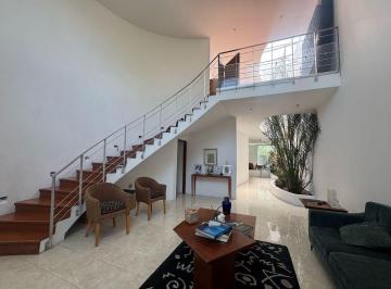 Casa · 380m² · 3 Recámaras · 2 Estacionamientos · Casa en Venta en Bosques de Angelopolis