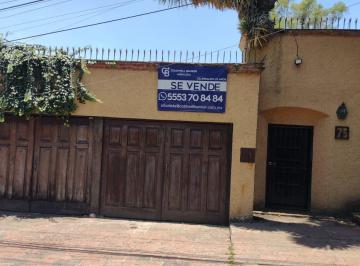 Casa · 900m² · 6 Recámaras · 2 Estacionamientos · Casa en Lomas Hipódromo