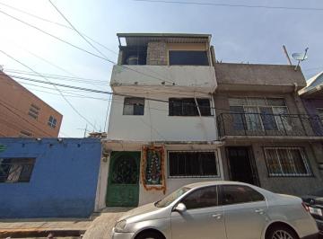 Casa · 207m² · 8 Recámaras · Casa en Tequexquinahuac