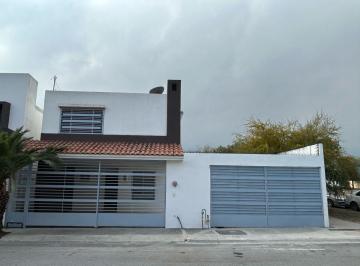 Casa de 3 habitaciones, Monterrey · Casa en Renta con Terreno Excedente en Cumbres San Agustín
