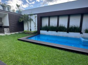 Casa · 761m² · 4 Recámaras · 6 Estacionamientos · Casa - Residencial y Club de Golf La Herradura Etapa a