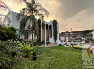 Casa · 700m² · 5 Recámaras · Casa - Contry Sol