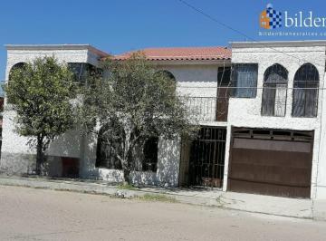 Casa · 290m² · 4 Recámaras · 1 Estacionamiento · Casa en Venta en Col. J. Guadalupe Rodriguez Durango