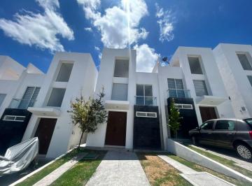 Casa de 3 habitaciones, El Marqués · Casa en Renta en Zibatá Querétaro | Roof Garden | Amenidades con Alberca