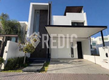 Casa de 4 habitaciones, Querétaro · Casa en Venta en La Condesa con Roof Garden