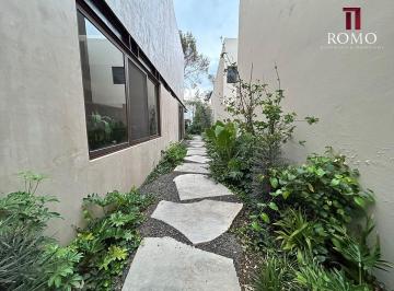 Casa de 3 habitaciones, Zapopan · Casa en Venta en Azaleas Residencial