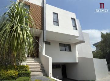 Casa de 4 habitaciones, Zapopan · Casa en Venta en Solares, Sendeira.