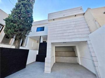 Casa · 248m² · 4 Recámaras · Casa - Lomas del Roble