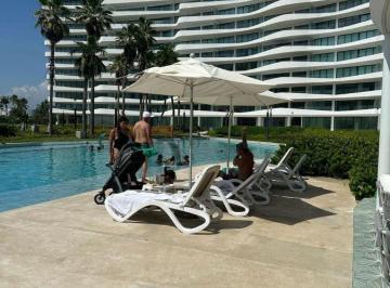 Casa · 296m² · 5 Recámaras · 2 Estacionamientos · Dpto. con Vista Al Mar en Torre Capri, Acapulco, Guerrero