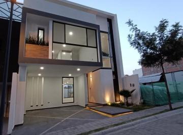 Casa · 168m² · 5 Recámaras · Casa en Venta en Cascatta