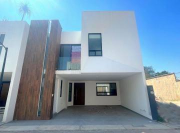 Casa · 120m² · 3 Recámaras · 2 Estacionamientos · Casa en Venta en Residencial Victoria Queen, Cholula, Puebla