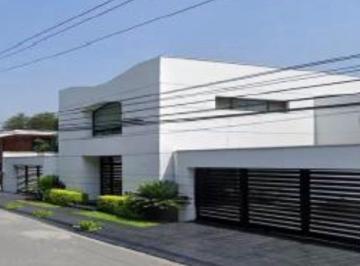 Casa de 4 habitaciones, San Pedro Garza García · Recuperación Bancaria en Nuevo León