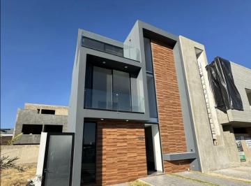 Casa de 5 habitaciones, Zapopan · Casa en Venta Parques Vallarta