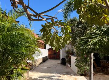 Casa de 3 habitaciones, Mérida · Casa Tulum, Dos Casas en un Amplio Terreno con Increíble Jardín y Piscina