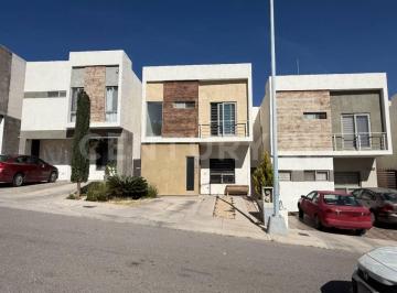 Casa · 123m² · 3 Recámaras · 2 Estacionamientos · Casa en Venta Puerta de Zaragoza, Chihuahua