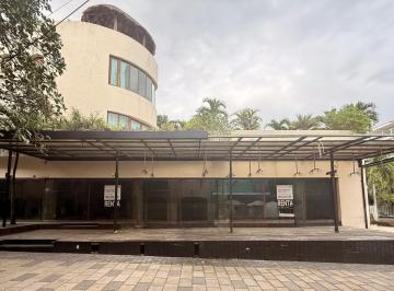 Local comercial · 120m² · Local Comercial en Calle 16 Bis Entre 1ra y 5ta