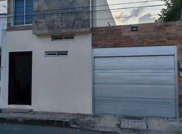 Casa de 6 habitaciones, Boca del Río · Casa en Venta con Departamento Independiente en Joyas de Mocambo